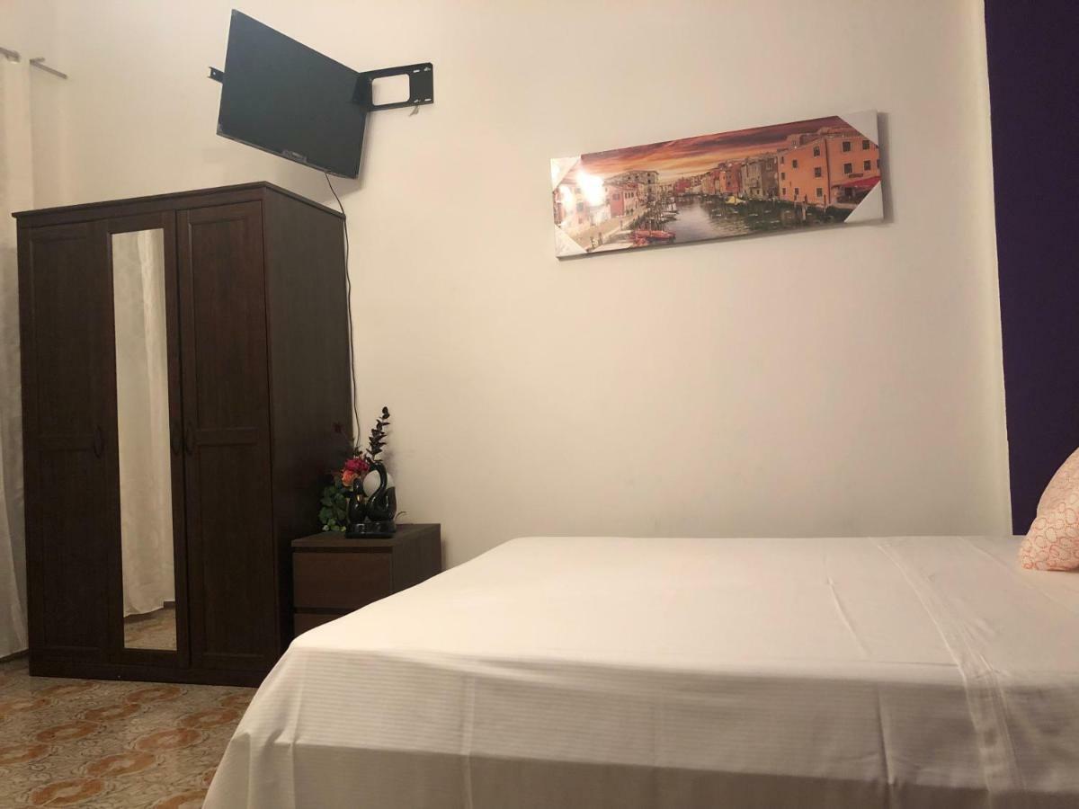 Venice Night 25 Hotel Mestre Bagian luar foto
